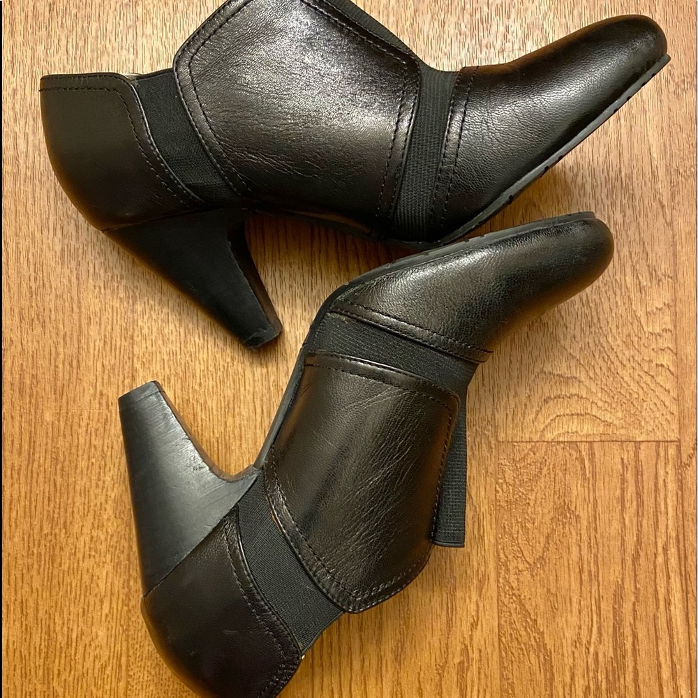 Fitzwell Booties. - Picture 3 of 7
